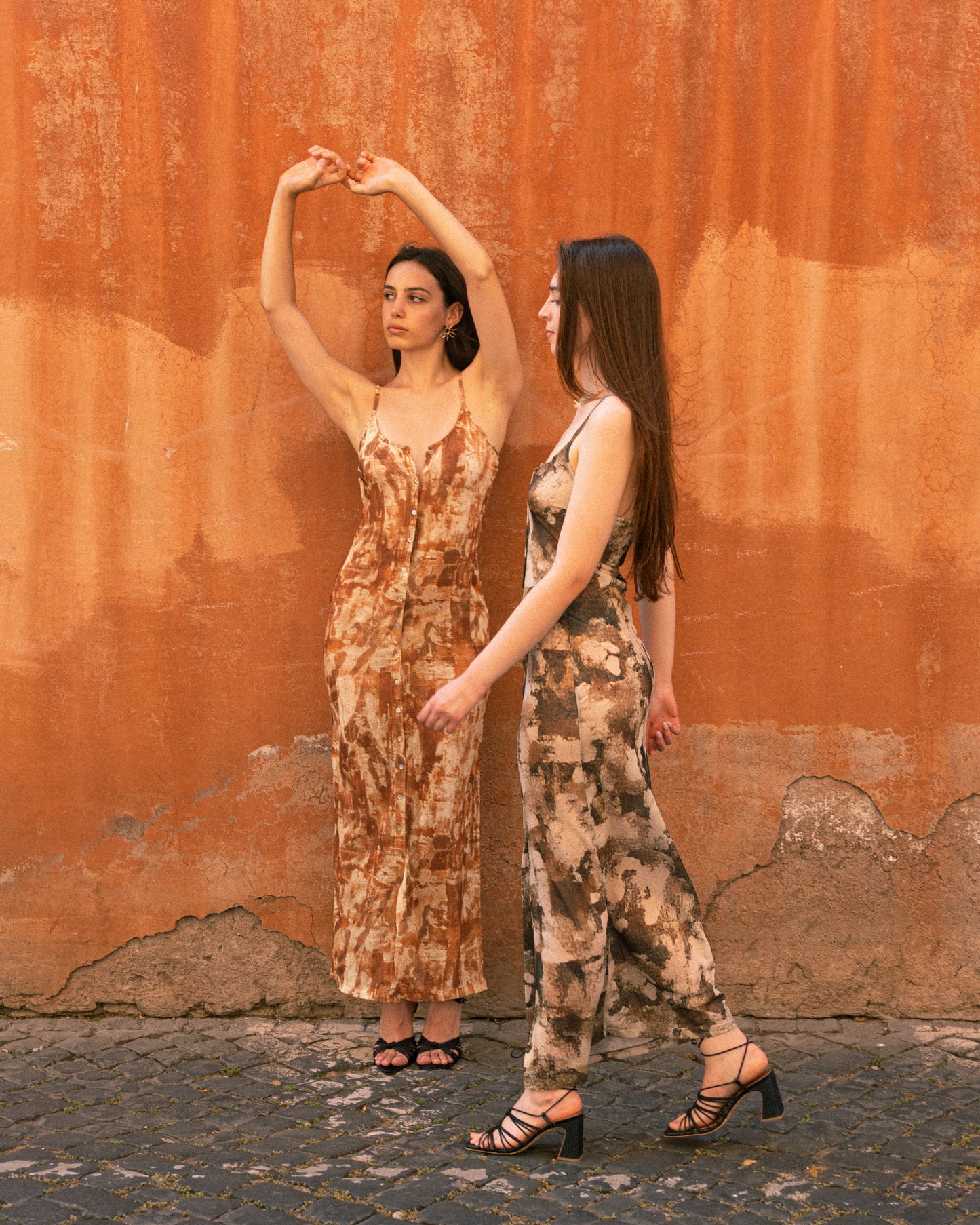 Roma – Roman wall inspired printed dress