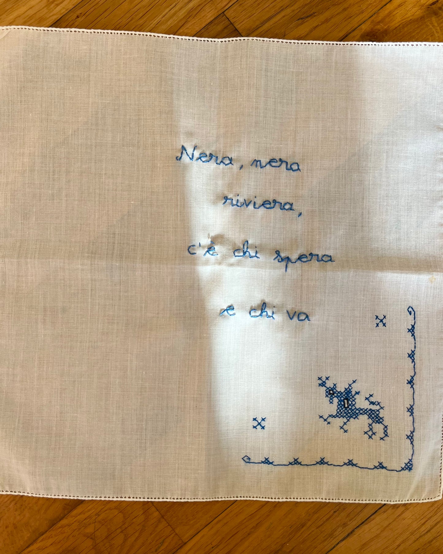 Nera nera riviera – Hand-embroidered artwork