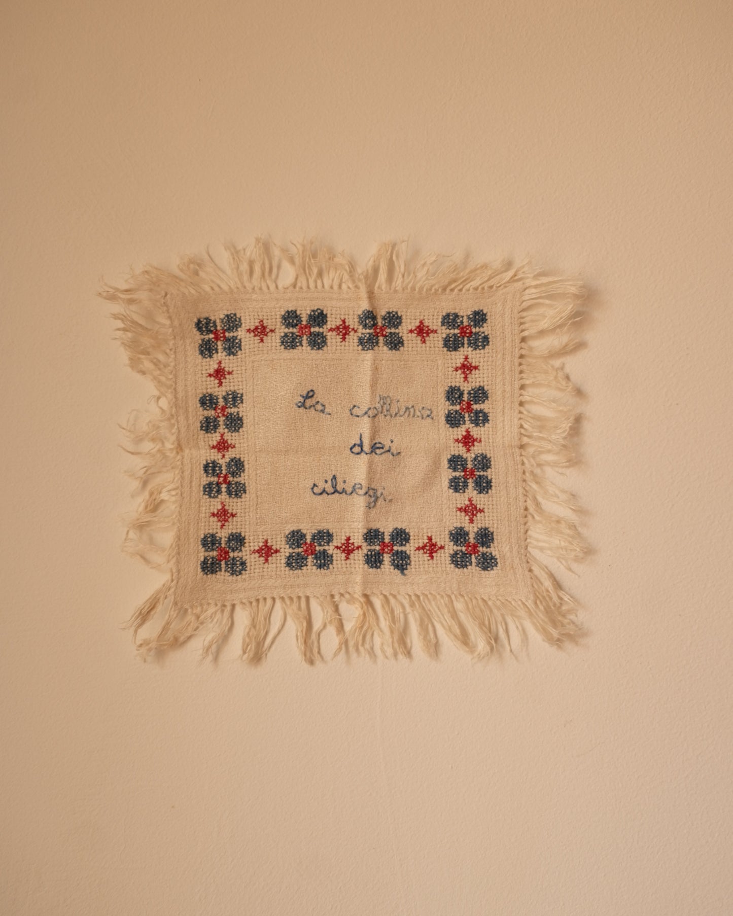 La collina dei ciliegi – Hand-Embroidered Napkin