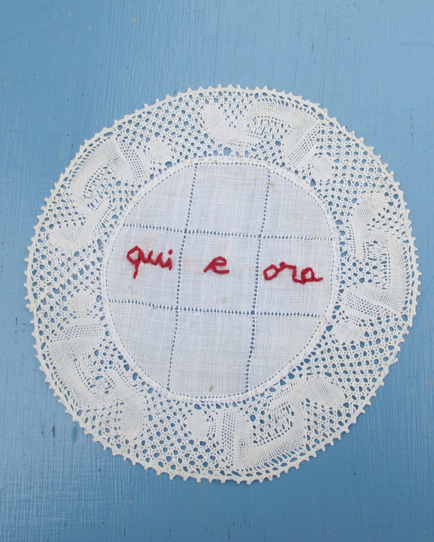 Qui e ora – Handmade embroidery artwork