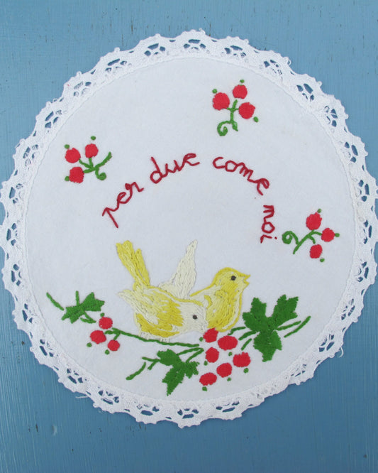 Per due come noi – Handmade embroidery artwork