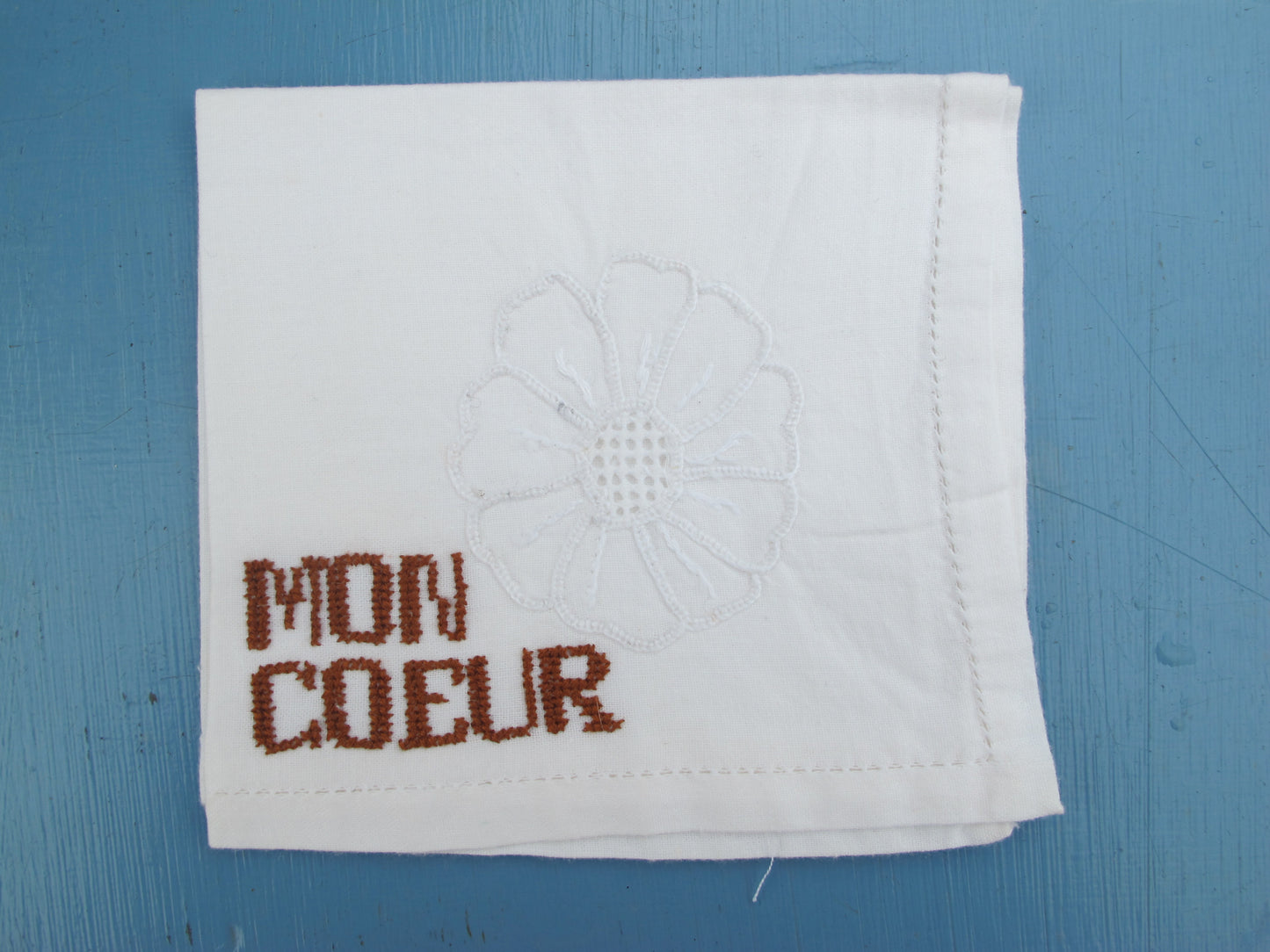 Ma vie mon amour mon coeur – Handmade embroidery artwork