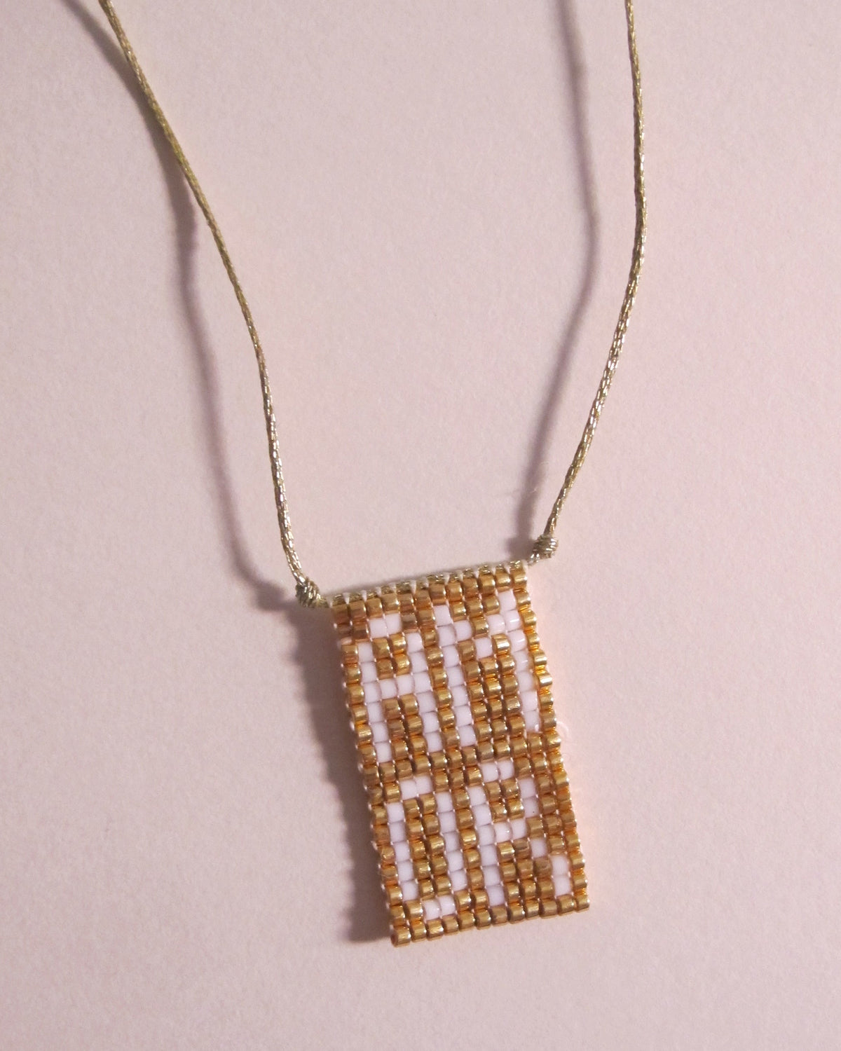 Amor – handwoven necklace gold-plated edition