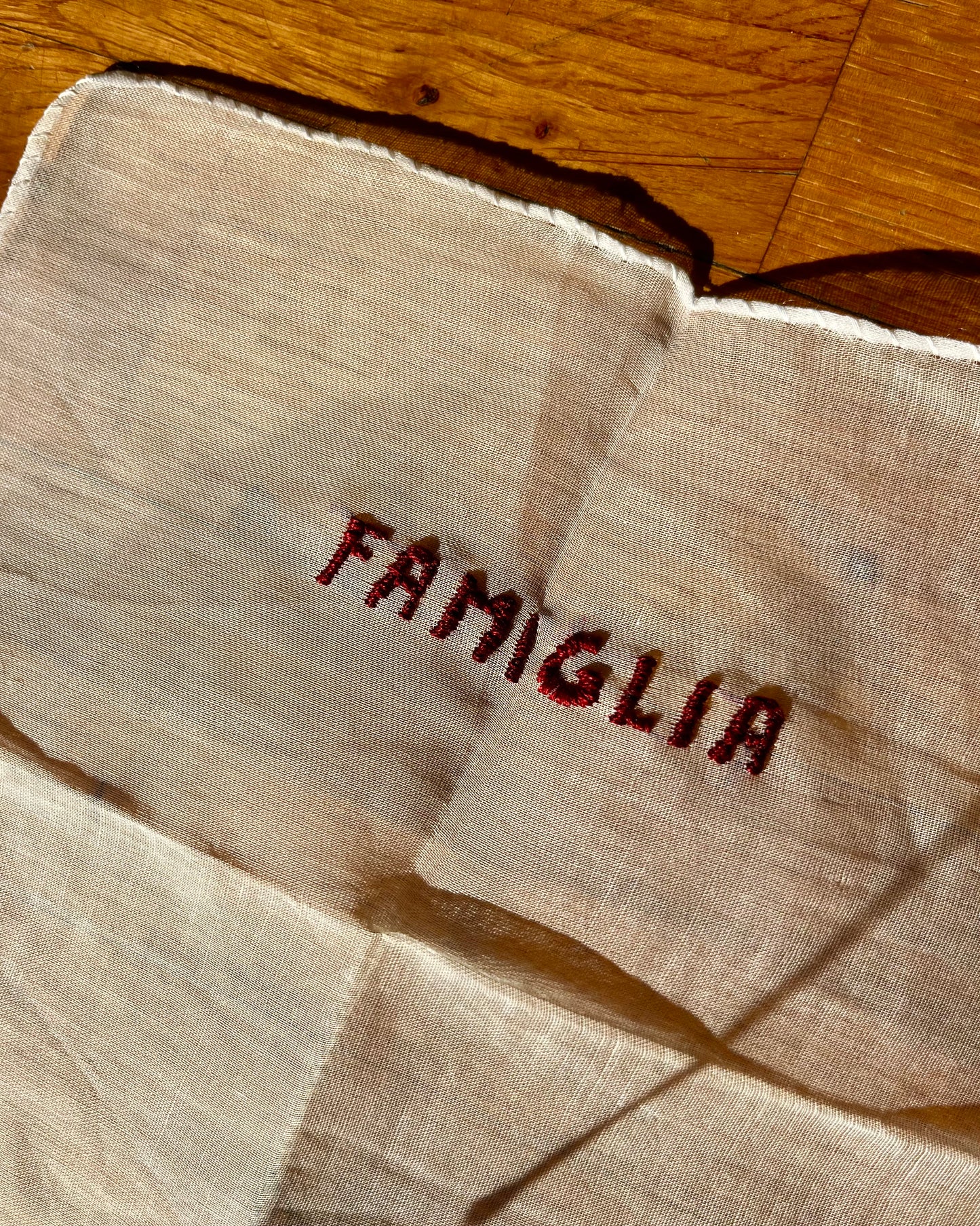 Famiglia – Hand-embroidered artwork