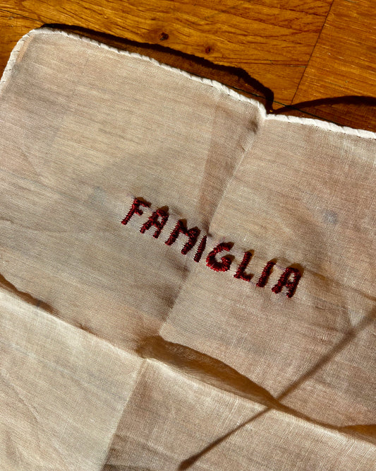 Famiglia – Hand-embroidered artwork