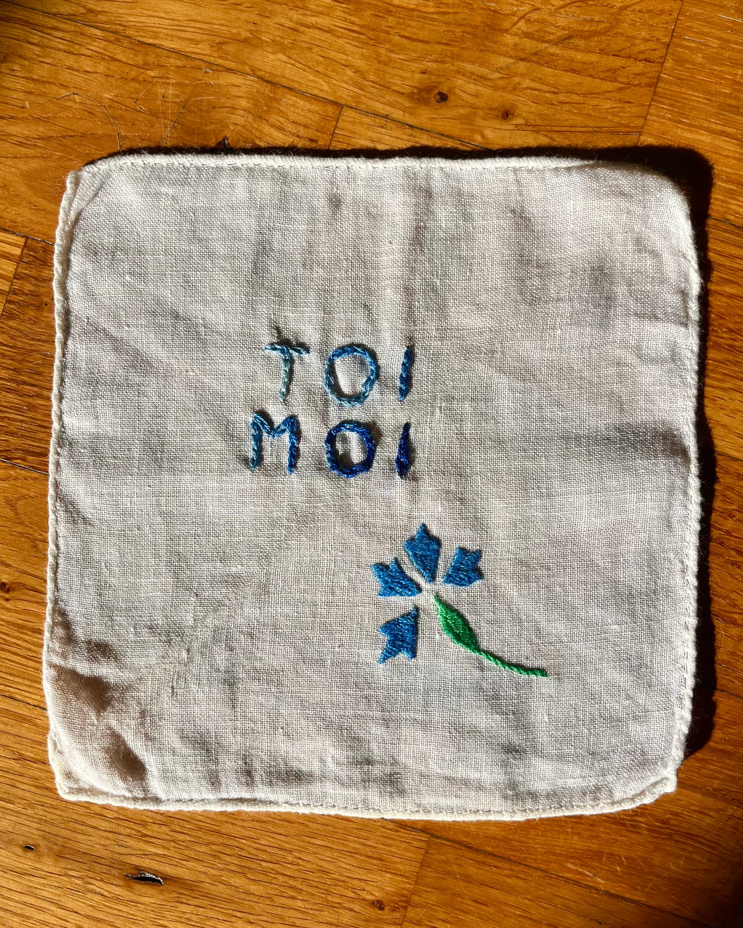 TOI MOI – Hand-embroidered artwork