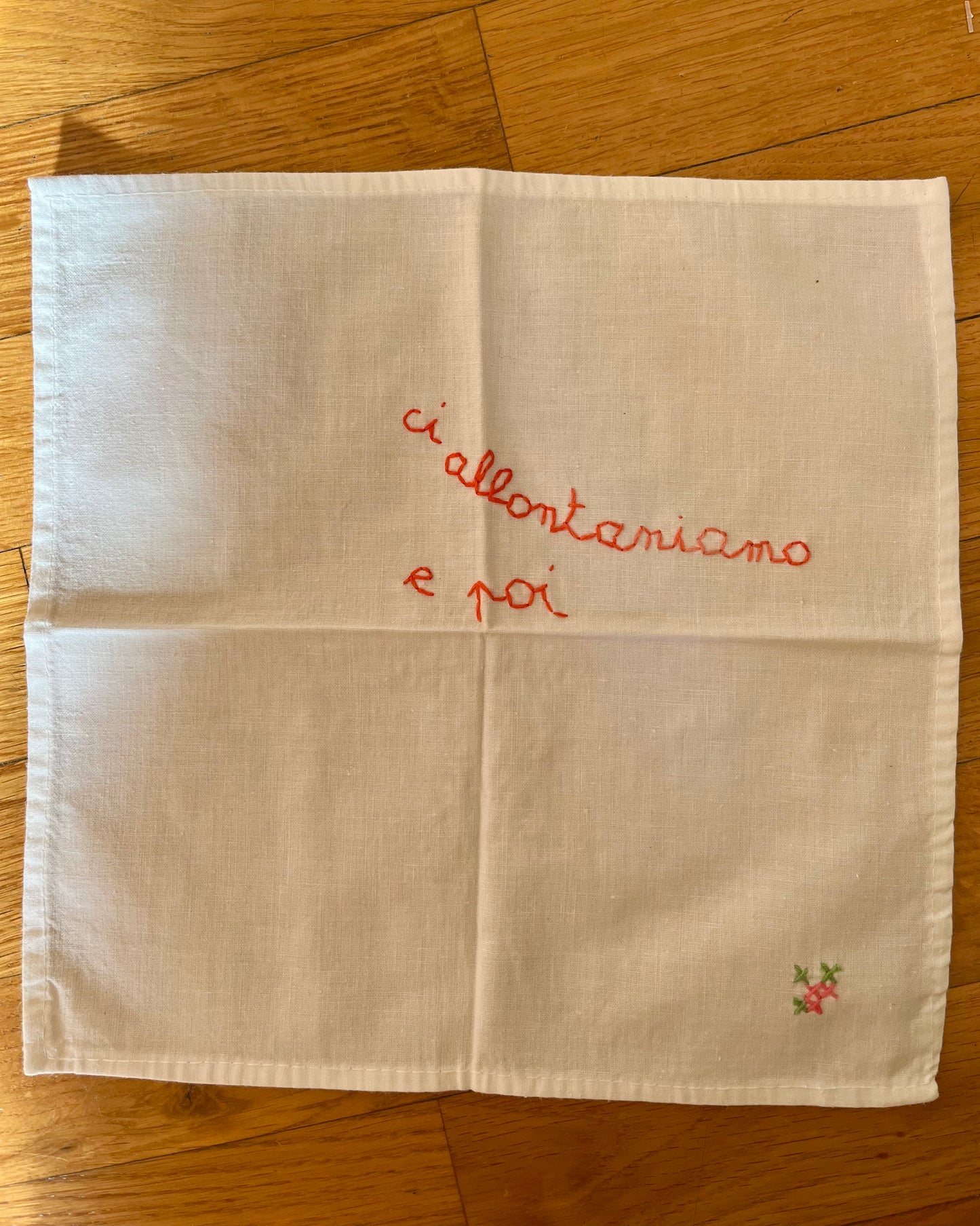 Ci allontaniamo e poi – Hand-embroidered artwork