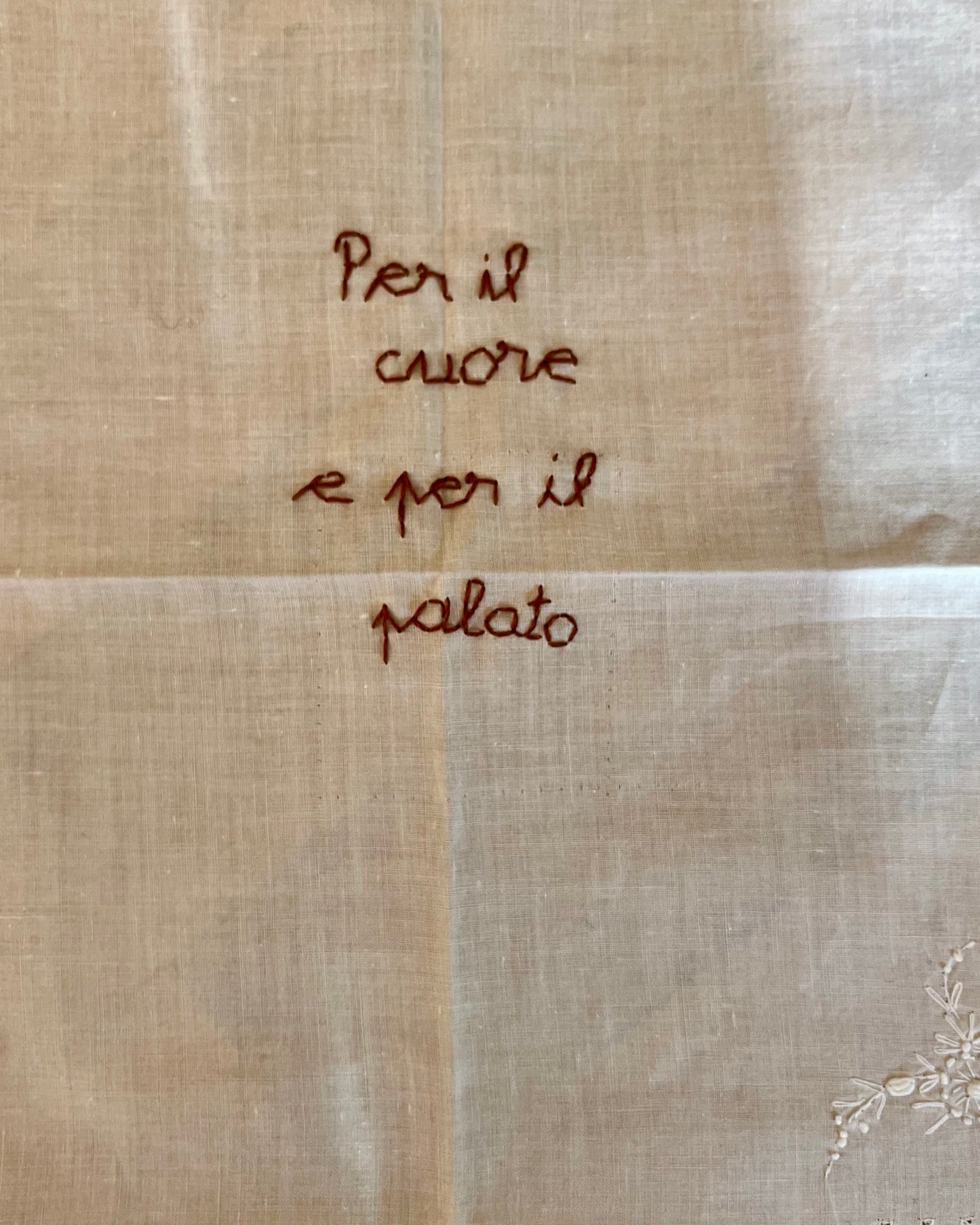 Per il cuore – Hand-embroidered artwork