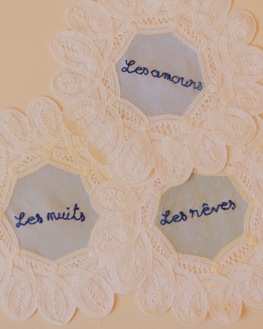 La nuit, les amours, les rêves – Hand-embroidered artwork