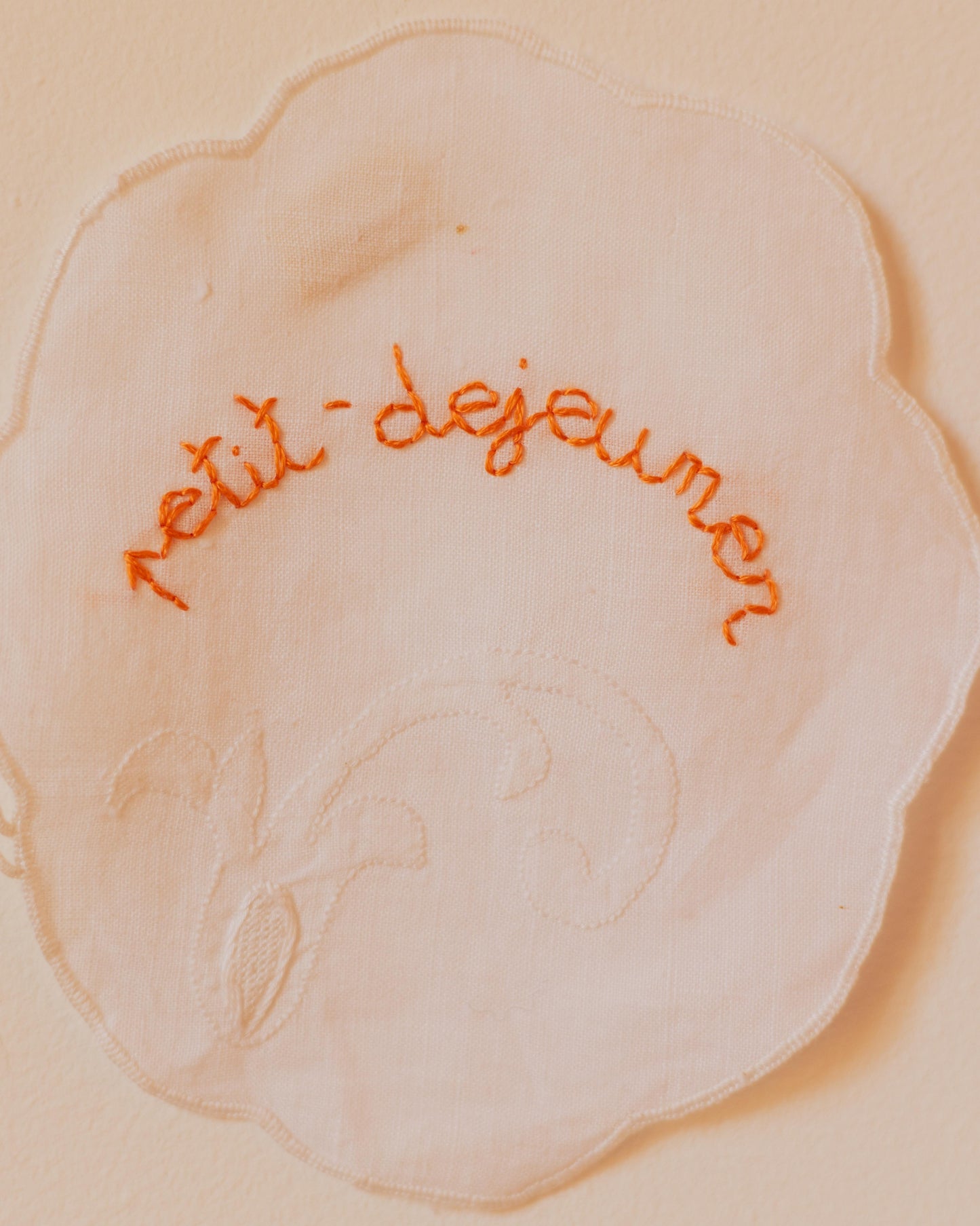 Petit-déjeuner – Hand-Embroidered Artwork