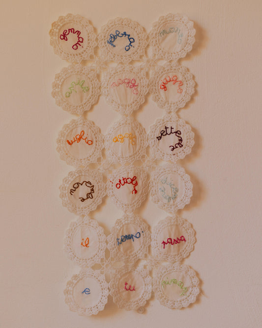 Calendario – Hand-embroidered artwork