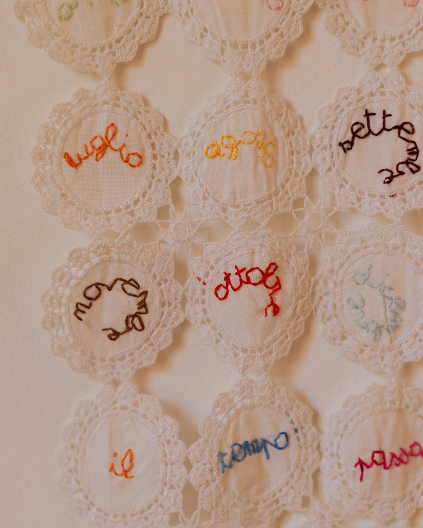 Calendario – Hand-embroidered artwork