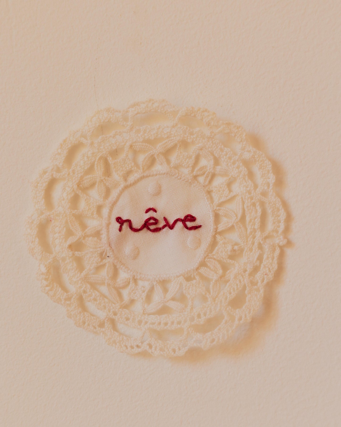 Rêve – Hand-embroidered artwork