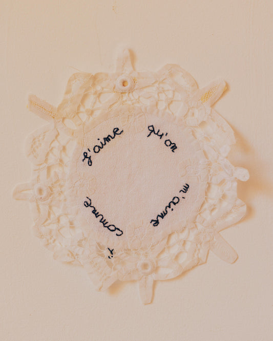 J'aime – Hand-embroidered artwork