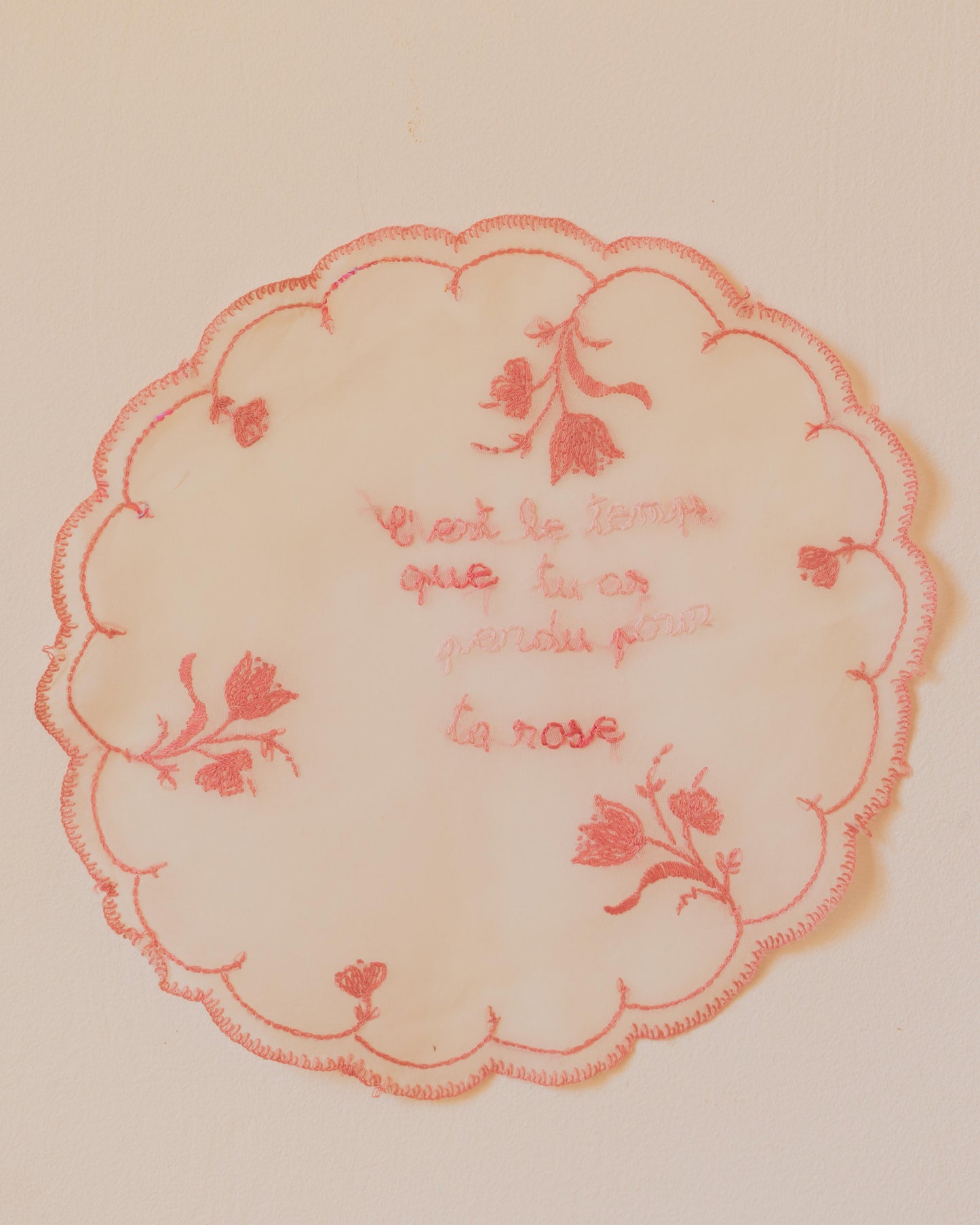 Ta rose – Hand-embroidered artwork