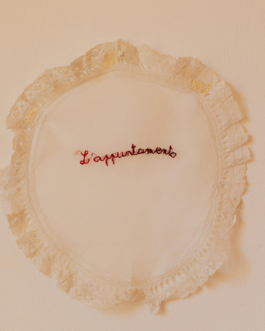 L'appuntamento – Hand-embroidered artwork