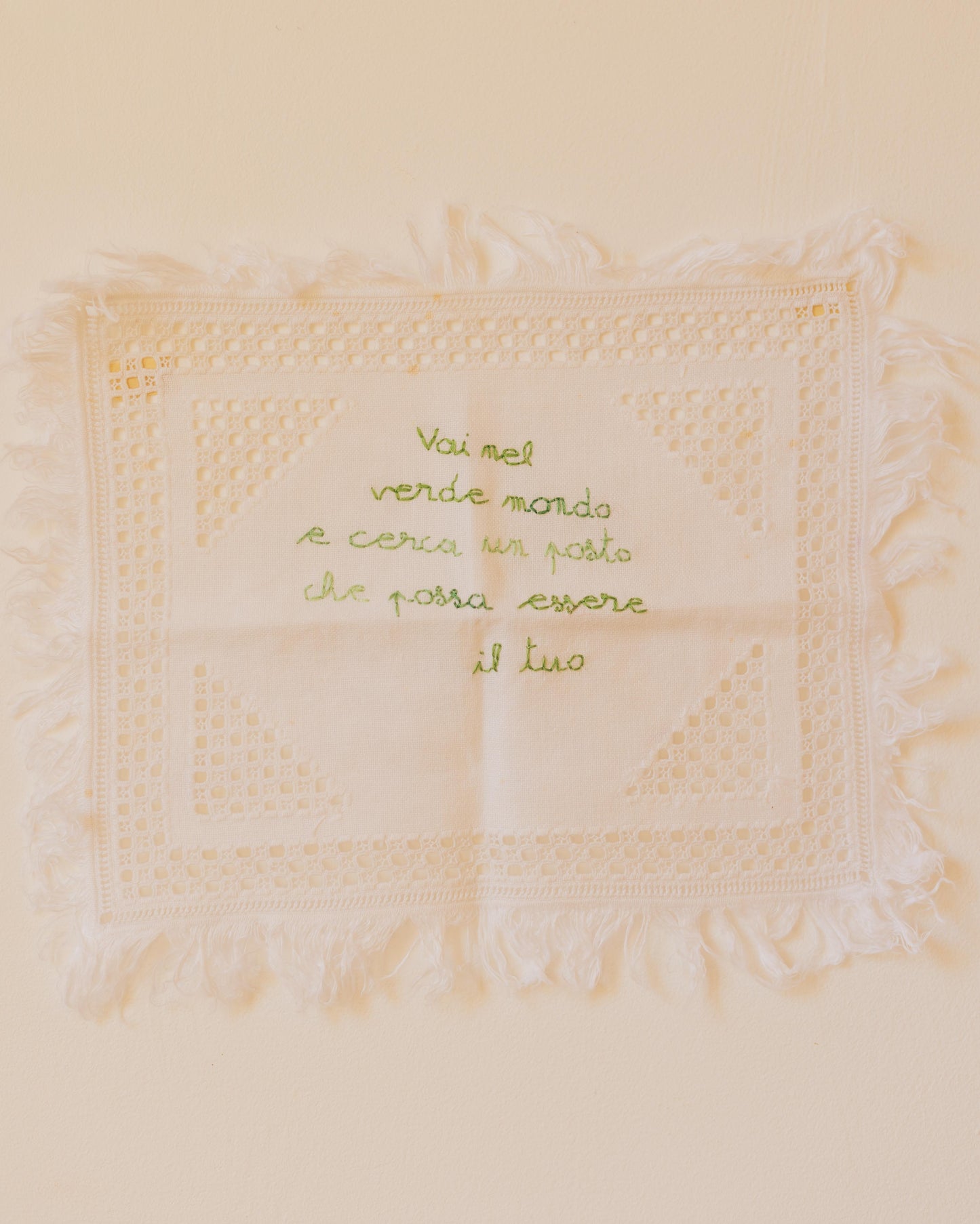 Verde mondo – Hand-embroidered artwork