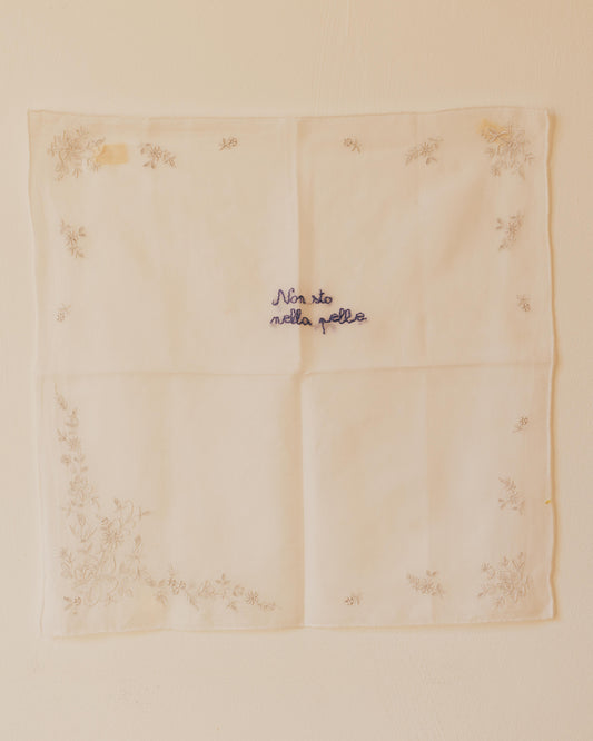 Non sto nella pelle – Hand-embroidered artwork