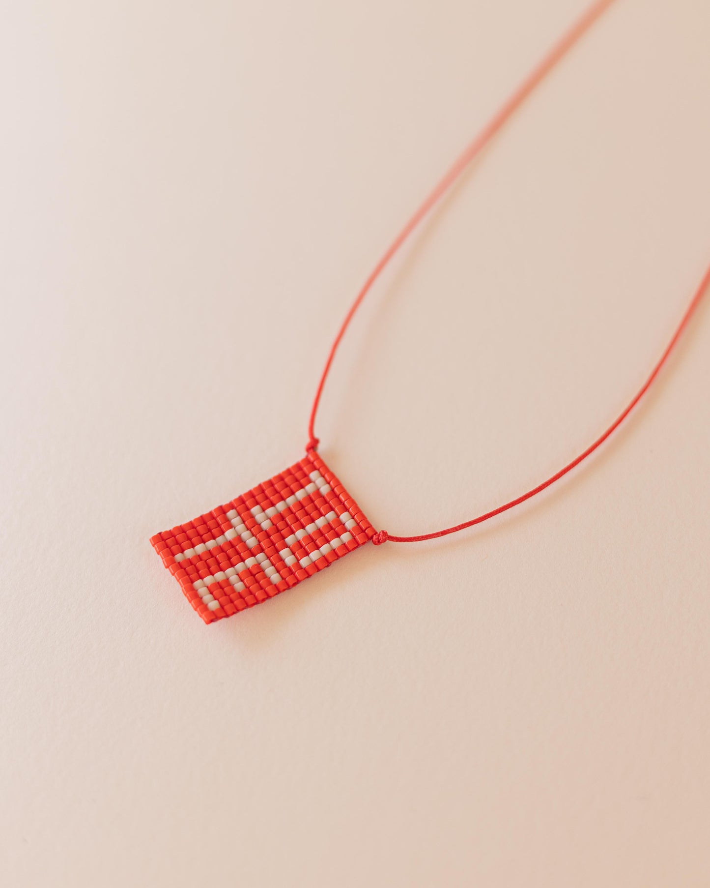Io te – handwoven necklace