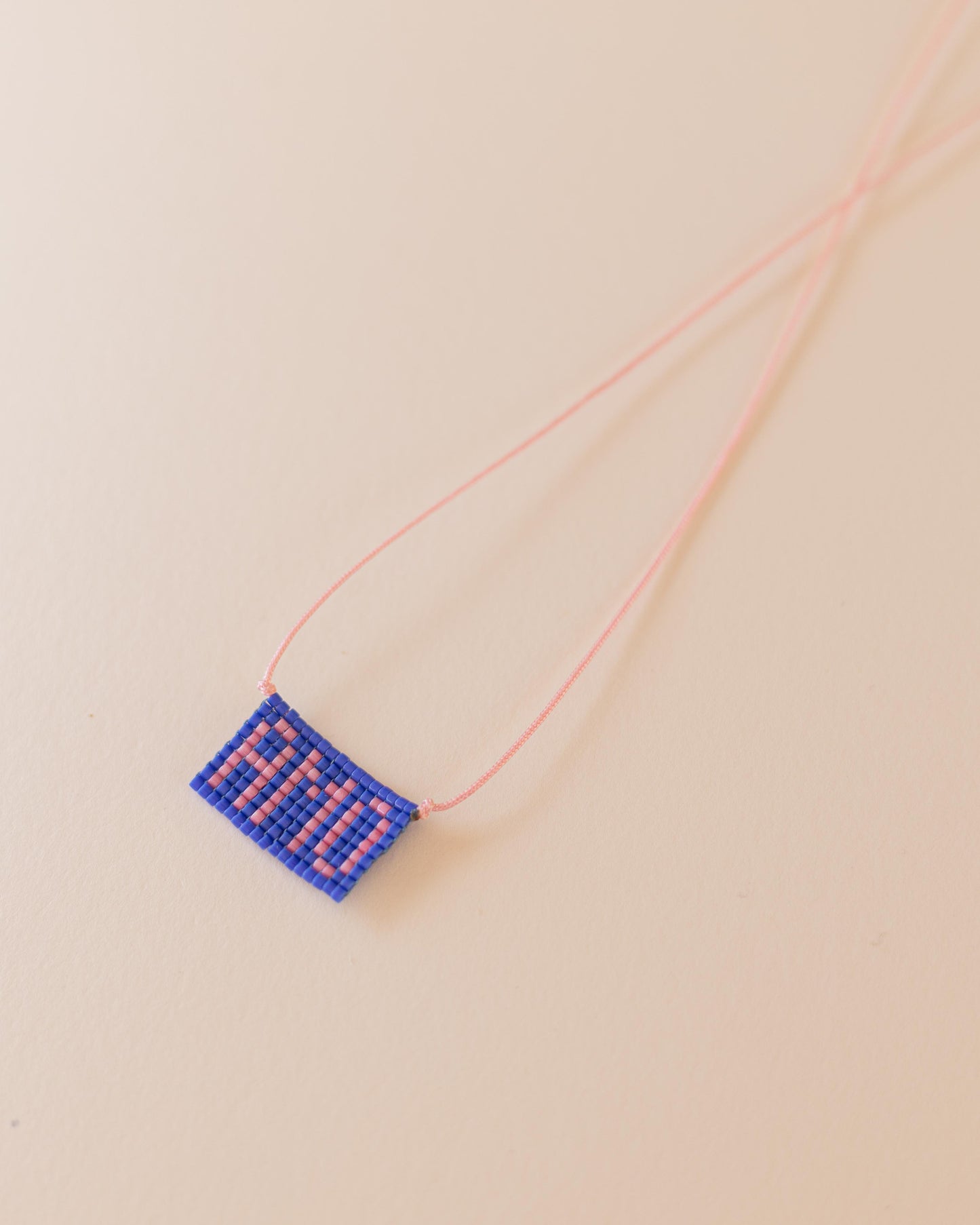 Amo – handwoven necklace